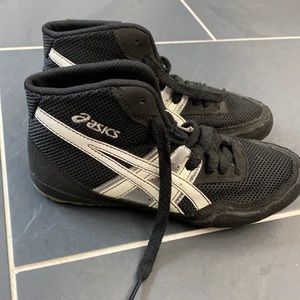 ASICS wrestling shoes
